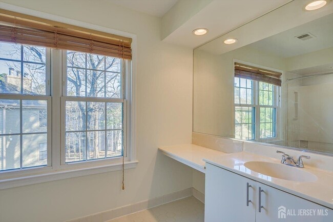 Building Photo - 1109 Stoneridge Cir