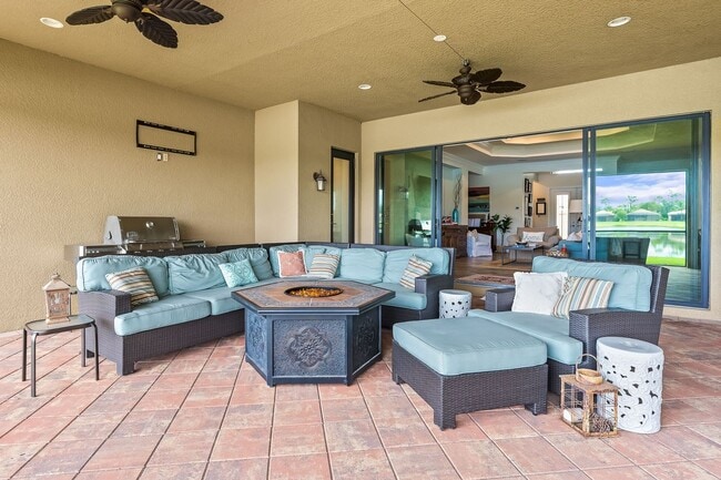 Building Photo - Furnished 3 Bedroom Luxurious Single Famil...