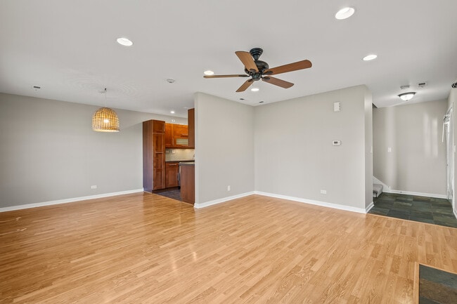 Building Photo - 7918 Knottingham Cir