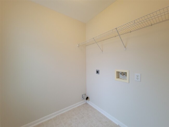 Building Photo - 11750 Rolling Stream Dr