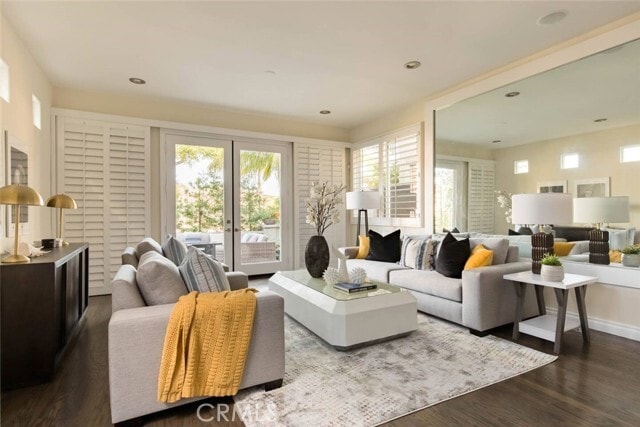 Building Photo - 615 7th St