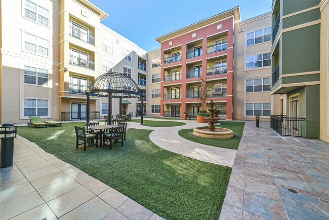 Building Photo - 1711 Old Spanish Trl