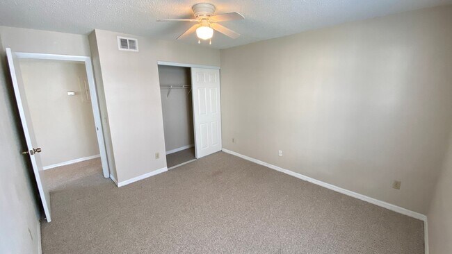 Building Photo - MOVE IN SPECIAL! First Floor 2BR/2BA Condo...