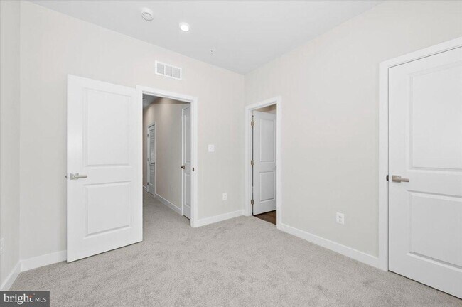 Building Photo - 19822 Habitat Ter