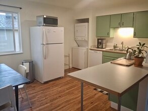 Building Photo - Riverbend Fourplex