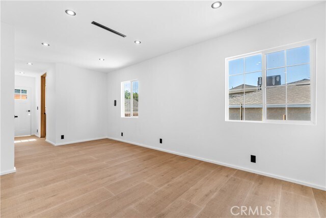 Building Photo - 536 Hampton Rd