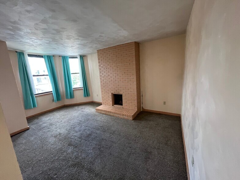 Building Photo - 201 S Millvale Ave