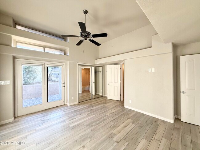 Building Photo - 15615 Chicory Dr