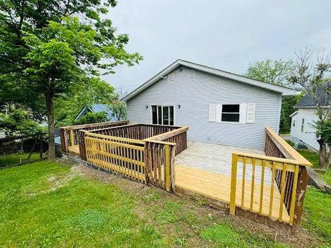 Building Photo - 363 Mansion Ave