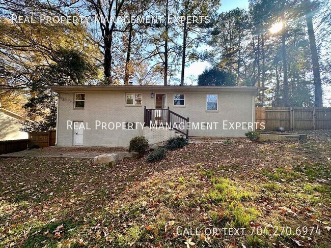 Building Photo - 4209 Kitty Dr