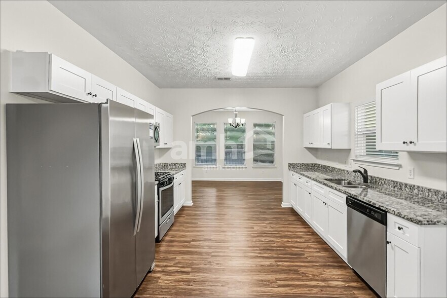 Building Photo - 4898 McEver View Dr