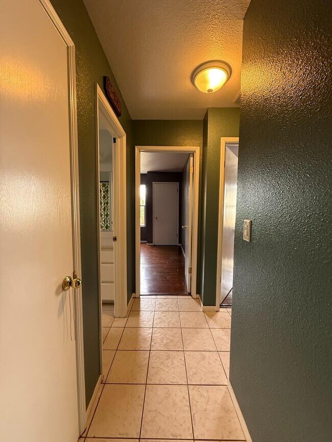 Building Photo - 248 Exie Ln