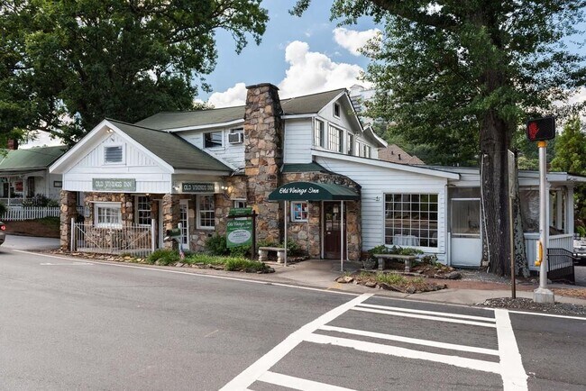 Building Photo - 3520 Vinings Ridge Ct