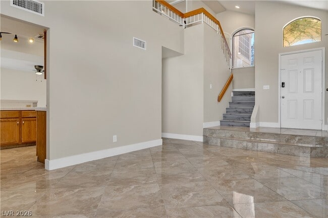 Building Photo - 2710 Strathmoor Dr