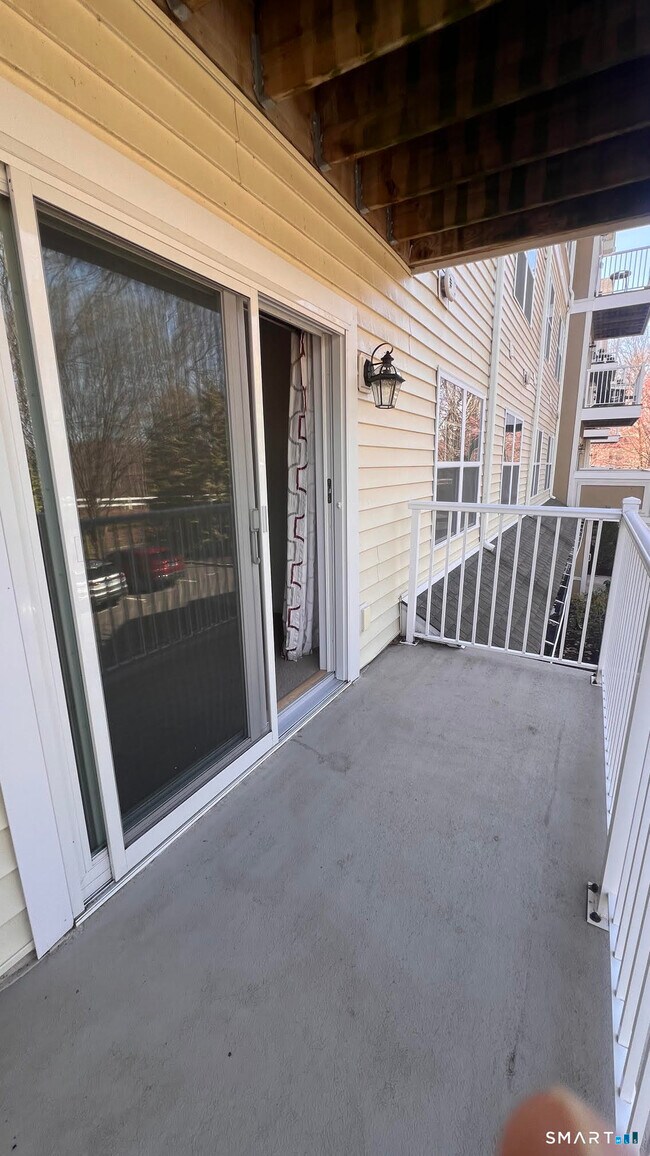 Building Photo - 26 School House Dr