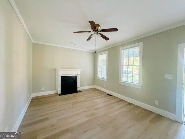 Building Photo - 967 Glenridge Dr