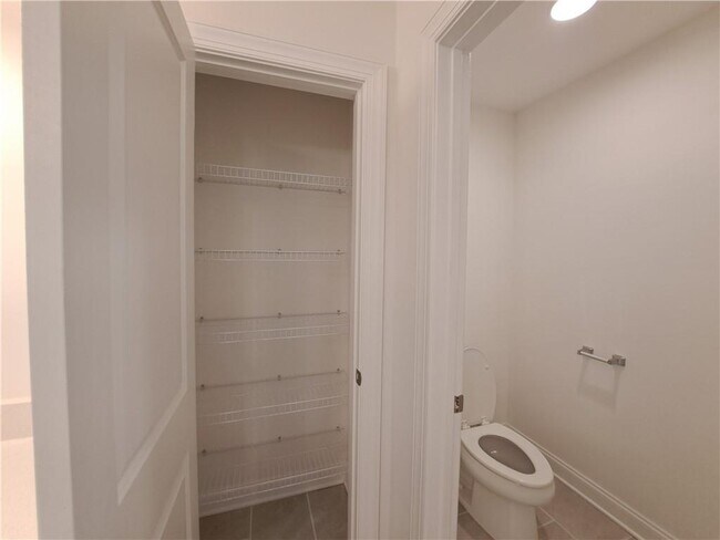 Building Photo - 1104 Hemingford Way