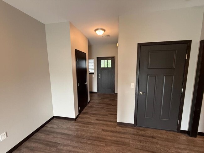 Building Photo - 1538 Ohana Ave