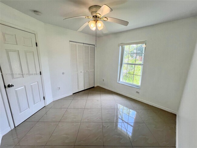 Building Photo - 15561 Spring Line Ln