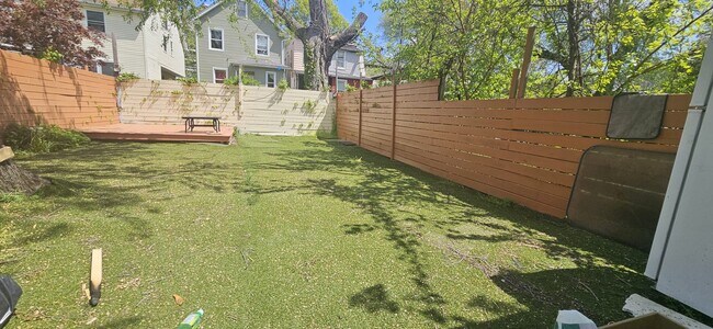 Primary Photo - 233 Gordon St