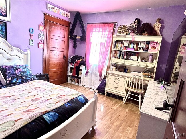 Building Photo - 204 E Bloomfield St