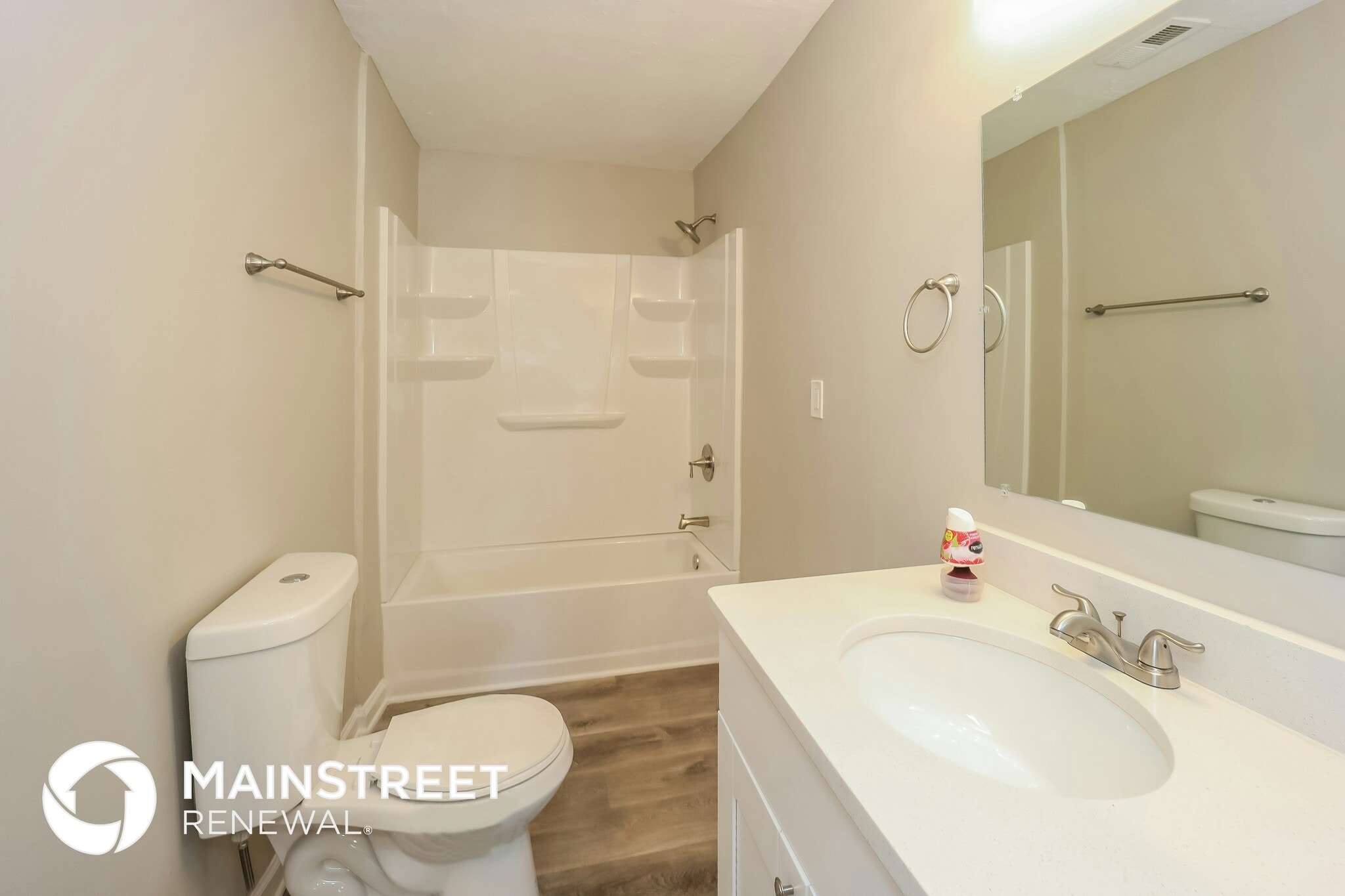 Building Photo - 8143 Huntington Dr