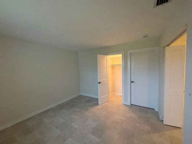 Building Photo - 210 Delido Ct