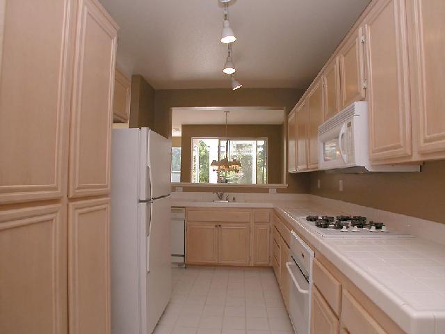 Building Photo - 401 Sanibelle Cir