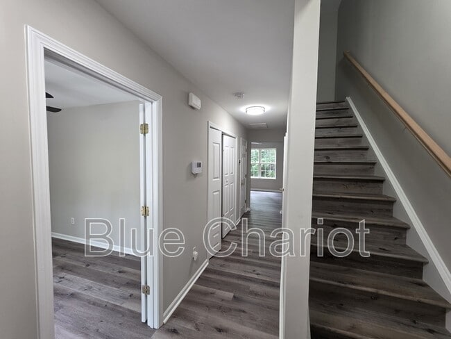 Building Photo - 704 Brye St
