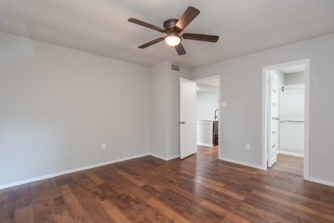 Building Photo - 5306 Lansingford Trail
