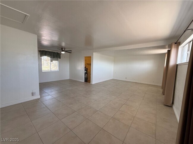 Building Photo - 2721 N Webster St