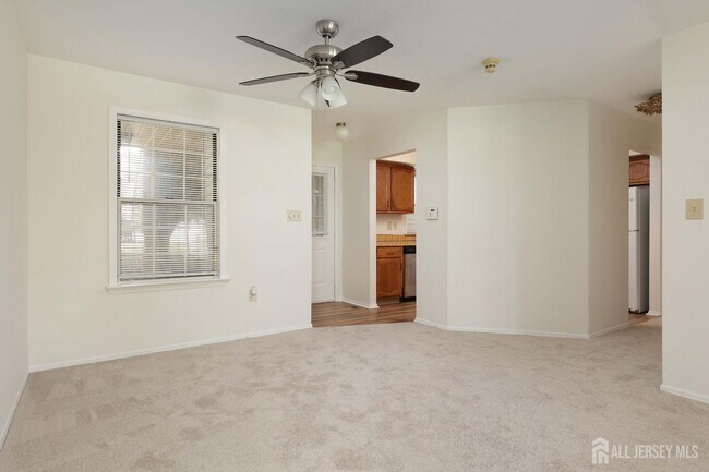 Building Photo - 123 Concordia Cir