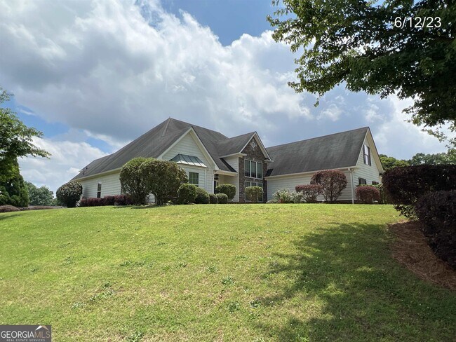 Building Photo - 80 Drew Cir