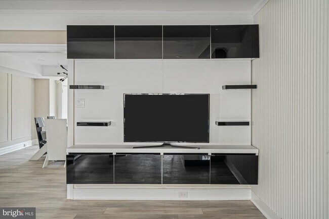 Building Photo - 415 City Ave