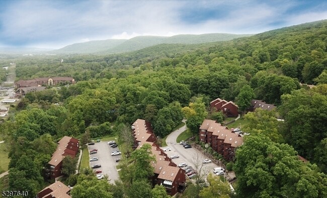 Primary Photo - 2 Gunstock Dr