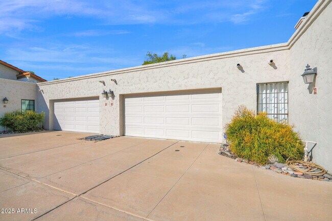 Building Photo - 6349 N 78th St