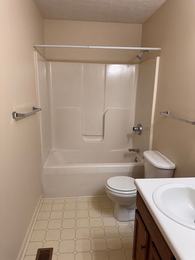 Building Photo - 540 Monticello Ave