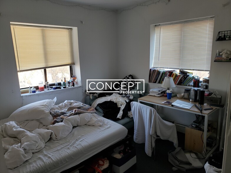 Building Photo - 226 Parker Hill Ave