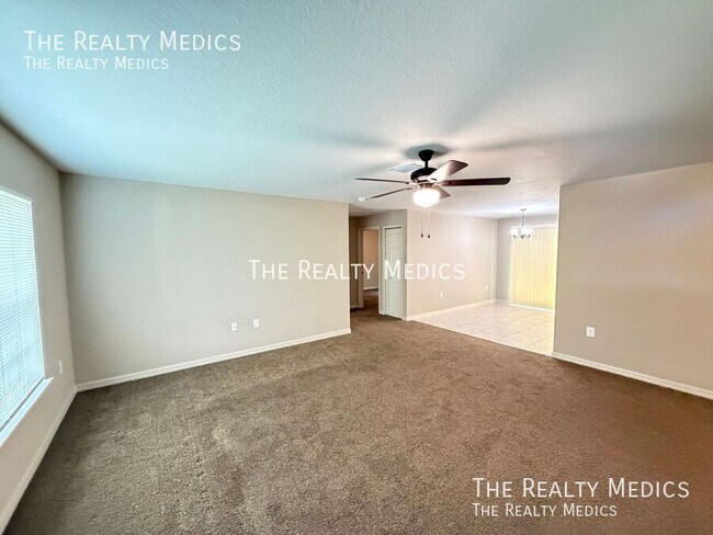 Building Photo - 4864 SE 137th Pl