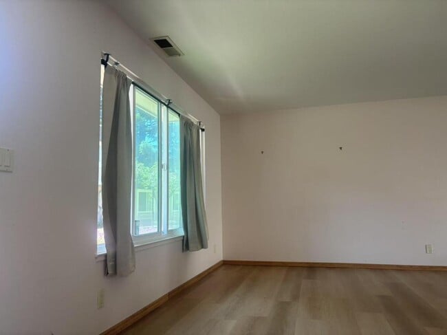 Building Photo - 2844 Parkrow Ln