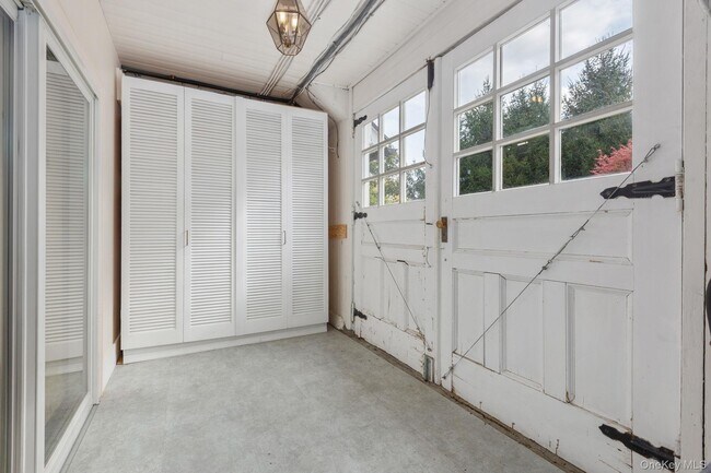 Building Photo - 744 Titicus Rd