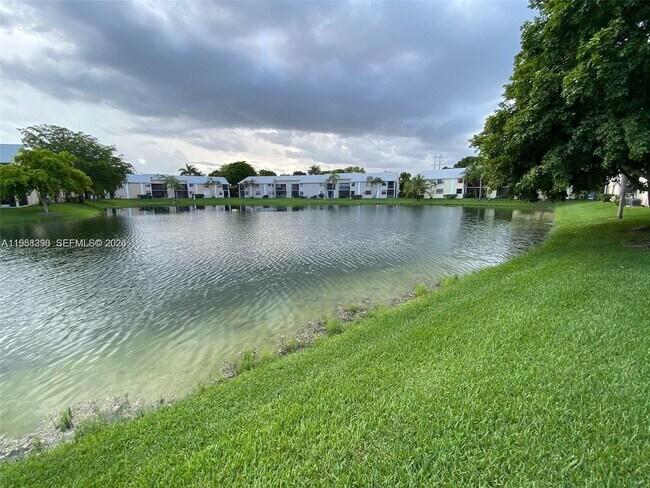 Building Photo - 1149 Independence Trail