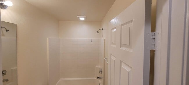 Building Photo - 1262 Garrett Way
