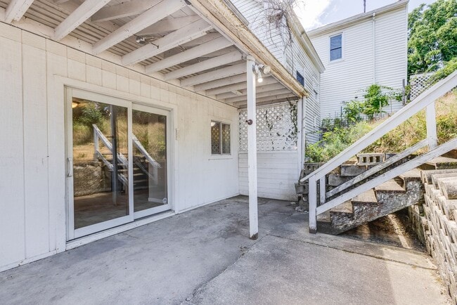 Building Photo - 224 Seward St