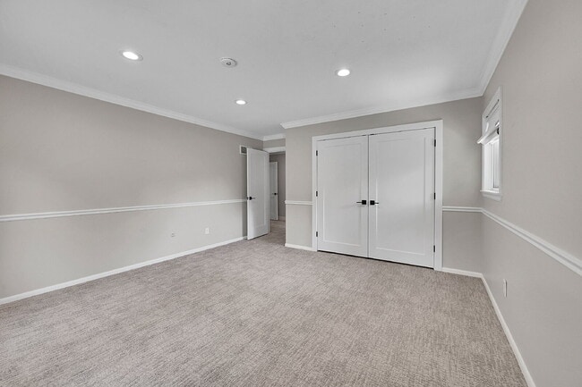 Building Photo - $6,500.00 - 5 Bedrooms, 3.5 Bathrooms, Sin...