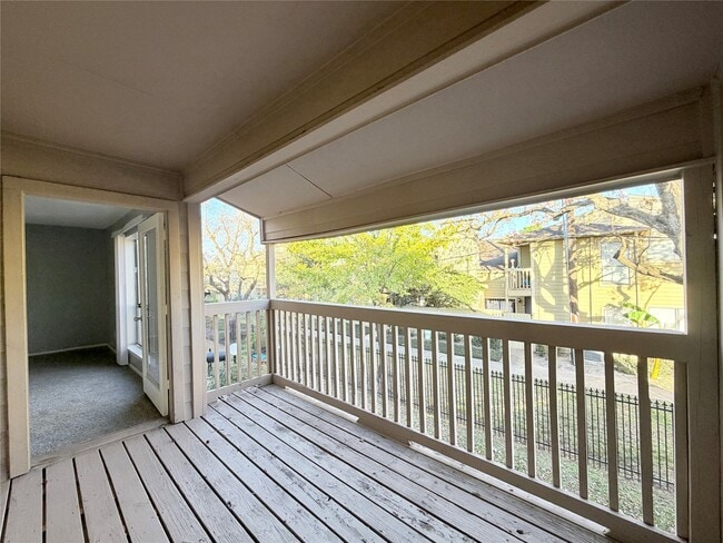 Building Photo - 9461 Pagewood Ln