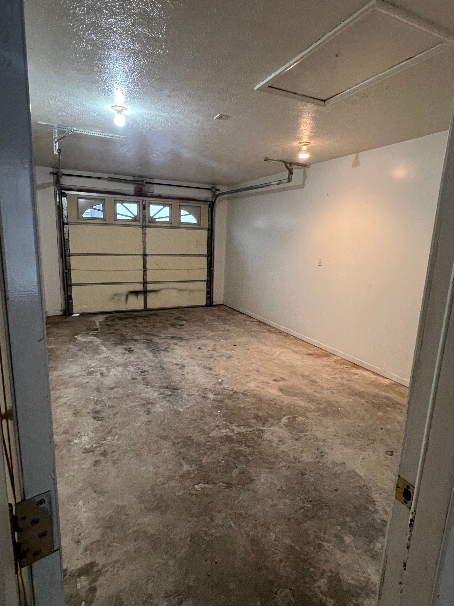 Building Photo - 605 N Main St