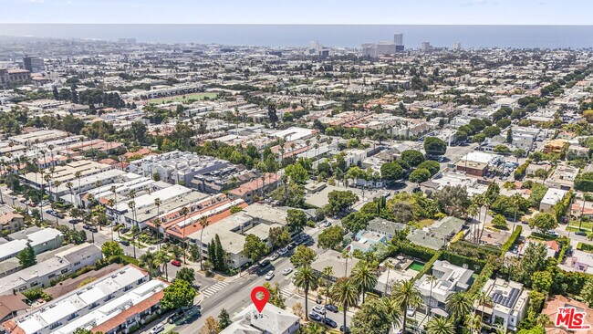 Building Photo - 1807 Montana Ave