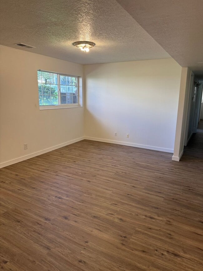 Building Photo - 1388 N 1300 W