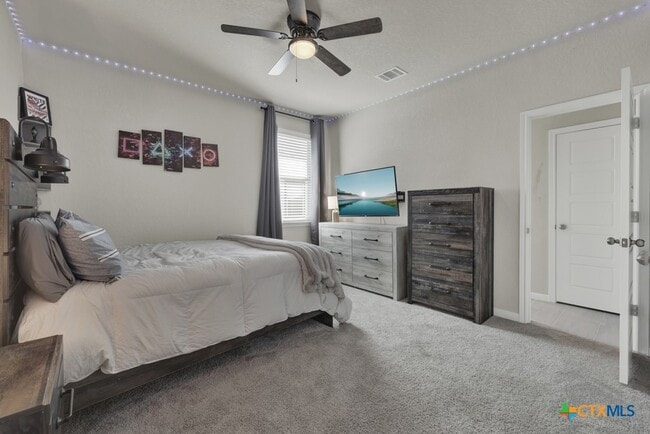 Building Photo - 816 Windflower